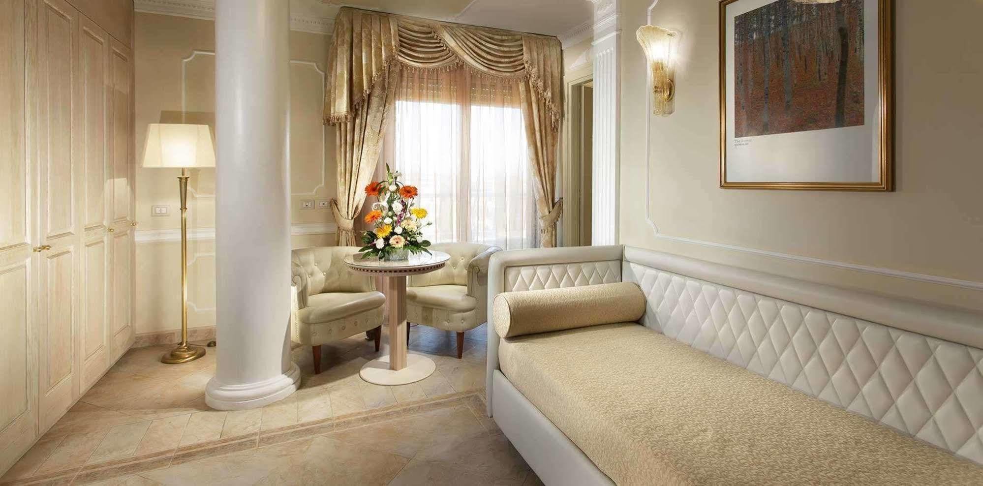 Gambrinus Hotel 4*